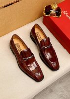 商品商标：Ferragamo 菲拉格慕 休闲皮鞋 正码码数: 38-44 45订的制 商品材料：精选 进口头层开边珠牛皮鞋面+原版五金扣，进口水染牛皮内里。强烈