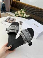 Dior字母拖鞋爆款，多个色入手国内第一双原版巴黎人肉带回一比一开模..全网正确版本最快出货，出厂价P P200，后面新色会陆续更新，欢迎爆单