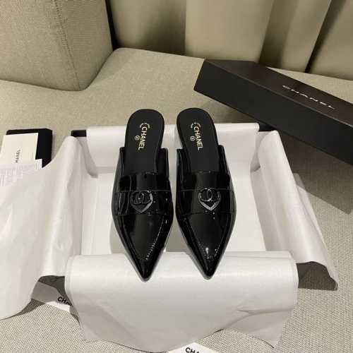 工厂直销 A年度最爱一双增高厚底绝美爆款拖鞋 专柜 正品级 版本！！ 这一季小香新款真的太好看了， 真的一眼爱了 经典的搭配，真的超级有个性！ 复古又时髦，无论