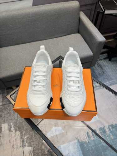 独家实拍 顶级版本 Hermes 24Ss Fe New Arrival~秋冬新款 Bouncing 情侣运动鞋 爱马仕最舒服的鞋没有之一 上脚特轻又巨好看 逛
