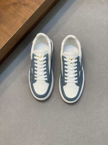 Lou** Vuitt** 路易** -高端品质 原单 -鞋面：丝绸小牛皮、摔纹小牛皮、空压品牌图腾；鞋舌.鞋身.丝印品牌logo -内里：水染牛皮 -大底：超