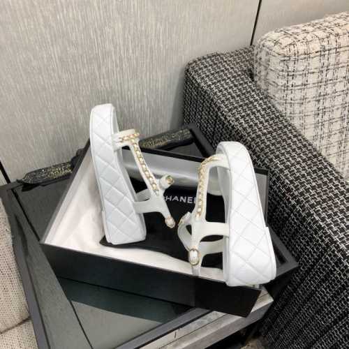 顶级 品质2025香乃儿Chanei厚底链条凉鞋1 进口混种小羊皮2 内里 垫脚羊皮3 一比一复刻橡胶4 SIZE：35-41 40 41定做不退换 5 出厂价