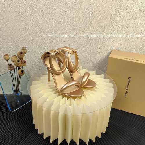 顶级版本： 金属皮款 吉安维托 罗西 Gianvito Rossi Eiko Stiletto，轻松移动。这款 胖胖高跟凉鞋 秉承了其传统意大利工艺，专注精巧细