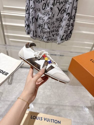 顶级版本 配全套飞机盒包装独家配饰60 louis Vuitton路易威登驴牌春夏Sneakerina系列 芭蕾运动鞋 德训鞋 情侣款 Sneakerina 芭