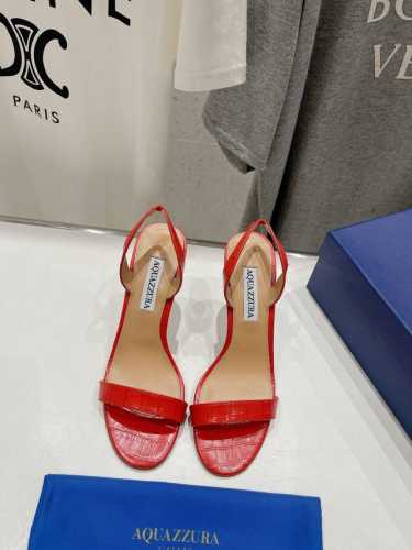 高版本出厂390 Aquazzura～菠萝24Ss 全新高跟凉鞋拖鞋 市场顶级版本 蹬上瞬间Gossip Girl的感觉 上脚超级有气质 既简洁又时髦 太美啦