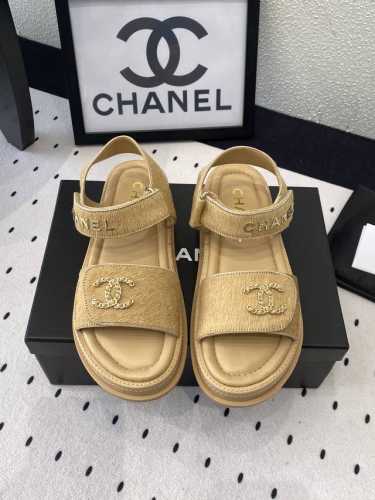 Chanel新款早春凉鞋 各大社交平台走秀爆款 目前最热门凉鞋之一 上脚柔软舒适 意大利进口马毛鞋面 羊皮垫脚 原版开模大底 Size: 35-40 41订做