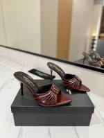 出厂价pp Ysl Saint Laurent* 夏季新品 金属头优雅大气高跟凉鞋 2025全新春夏系列后带方扣高跟凉鞋 尖头高跟拖鞋淡淡的夏日里怎么少得了一双