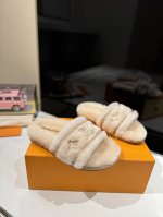 工厂直 顶级秋冬季羊恙满天星系列！经楦版型+英伦复古设计，经典耐看！独家倒模楦型，极致1:1形体，高端皮毛一体保暖材料、奢华的logo工艺呈现出精致质感！ 上脚