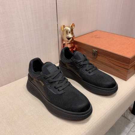 新款: 厂价 Boss* 最新爆款休闲鞋，顶端品牌 奢侈～代购，顶级～质量。 鞋面選用进口透气织网搭配材质透气运动垫脚 精细做工。原版个性时尚柔软橡膠耐磨防滑大 - 点击图像关闭