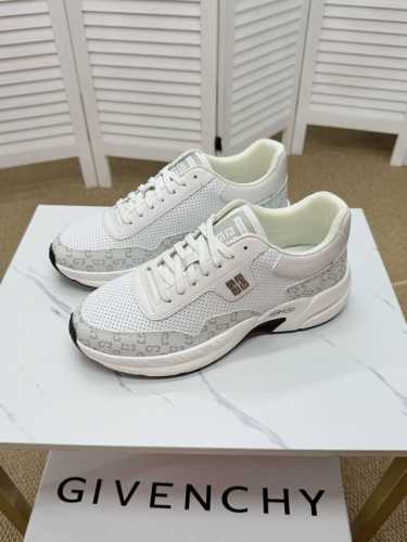 givenchy 纪梵希 新款 专柜同步 人手一双 不容错过 专柜买版 完全1:1 开模定制顶级版本 原版展示提供对比 让大货做到和原版0区别 实物和图片来见证