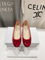 高版本出厂390 Marine Serre X Repetto 25Ss全新联名款月牙印花浅口玛丽珍芭蕾舞鞋单鞋 鞋头和鞋垫里面都印了月亮的标志！上脚脚感舒适显