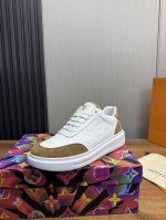 工厂P价 Louis Vuitton 路登易威 全新潮款Lv上市，休闲时尚男鞋鞋面采用进口丝绸牛皮+牛皮网内里，原版耐磨橡胶大底，版型简洁大气，潮男专属。38-