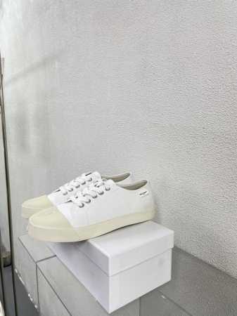 最新小6子 新底 分趾运动鞋 经典帆布面料 白色Maisonmargiela 马吉拉 Mm6 牛皮面 经典帆布 白色帆布 分趾运动鞋 包头拖火爆来袭！太香了 靓 - 点击图像关闭