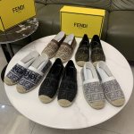 工厂P价 高品质 芬迪男士最新款一脚蹬乐福休闲鞋专柜同步上市原版一比一复刻面料：意大利进口面料3D刺绣、做工纯手工拉线，生胶透气防滑大底，内里透气舒适小绵羊羊皮