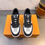 高品质 经典休闲款路易威登 Lv 原版完美复刻奢华时尚的高端产品完美的楦型加上顶级的手工制作 使得本款鞋子立马形成了一股浓郁的贵族气息 进口头层牛皮+Lv品牌格