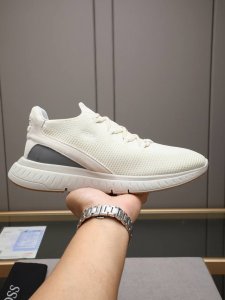 boss 2025新款鞋面飞织工艺现已火爆登场，原版原材料，面料，原版飞织！内里原版订制！1：1大底开模！发泡大底！38-44 45订做