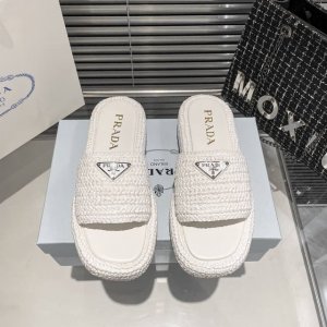 橙子出厂价p prada 普拉达春夏新款 编织厚底拖鞋 草编休闲凉拖 码数 35-42