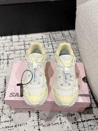 salomon Xt Whisper 萨洛蒙 户外休闲 运动鞋 原版购入开发 做货 全新演绎的专注于其空气动力学的外观上，标志性白色与奶油色带来都市风格 另一双 - 点击图像关闭