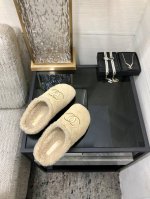 出厂价 顶级 品质2024K毛毛包头拖 羊猄面 混种羊卷毛内里 垫脚 耐磨TPU大底 SIZE：35-41 40 41定做不退换 原版包装配套