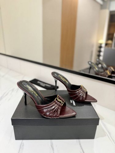 出厂价pp Ysl Saint Laurent* 夏季新品 金属头优雅大气高跟凉鞋 2025全新春夏系列后带方扣高跟凉鞋 尖头高跟拖鞋淡淡的夏日里怎么少得了一双