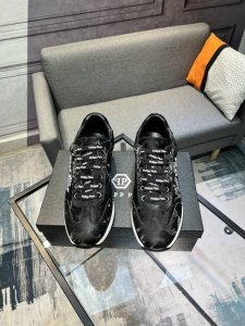 philipp plein 菲利普普来因 男鞋高端品牌 鞋面进口头层牛皮羊皮内里，原版五金扣。惊世之作，与官方的质量相比美的1：1复刻！打造时尚个性衬托你的与众