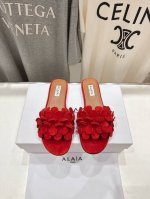 高版本出厂 独家新品 Alaia 阿莱亚25Ss 走秀款手工穿花平底拖鞋 最近超火的一款平底拖鞋 章小蕙同款 甜酷芭蕾风 人气超高的一款平底拖鞋，浪漫又迷人 舒
