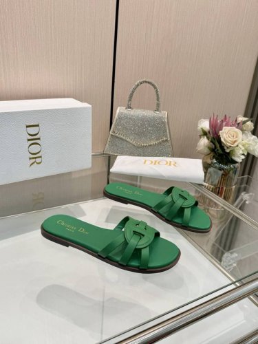 dior 迪奥新款 9色可选 牛皮面料 码数35-42 出厂价p