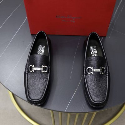 出厂价p 牛里 品牌：菲拉格慕Ferragamo 尺码：39-44 45可定制 等级： 专柜经典款 材料： 原版软牛皮鞋面 舒适牛皮内里 原版橡胶耐磨轻便柔软大
