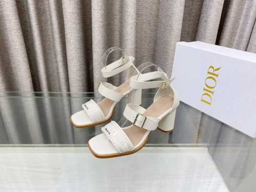 迪奥 Dior Dway 2025春夏最新款高跟电绣拼色罗马凉鞋 CD字母logo五金扣明星同款一圈带鱼嘴露趾珍珠女鞋 材质：原版定制高温水溶电绣科技面料 进口