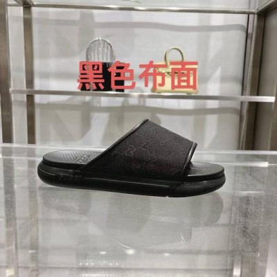 gucci］ Size：40-46 2025古奇男士新款夏季新款男款一脚蹬凉拖鞋 该单品的灵感源自意大利海岸的夏季精神和海滩俱乐部，是 Gucci Lido 的