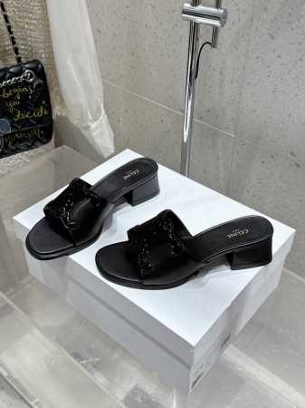 顶级版 celine 赛琳早春新款春夏新品凯旋门罗马粗跟拖鞋非常高级的一款凯旋门设计极具品牌辨识度，超级好看百搭，好少女鞋面：进口漆皮内里：进口山羊皮大底：进口 - 点击图像关闭