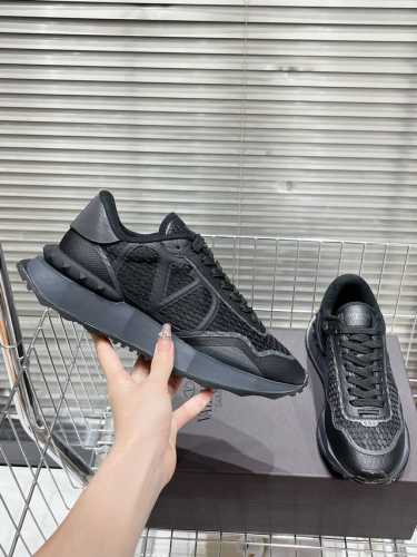 Valentino 码数:39 44 38.45定做 华伦天奴 运动鞋系列 valentino华伦天奴V家 新款Netrunner系列 休闲 气垫 情侣运动鞋