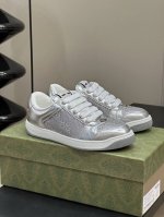 橙子出厂价 Gucci 古驰经典款小脏鞋 运动鞋 休闲鞋板鞋 情侣款 银色带钻的小脏鞋，水钻 压钻 烫钻款。犹如满天繁星掉落在仙女的鞋子上，击中了谁的呢？星河闪