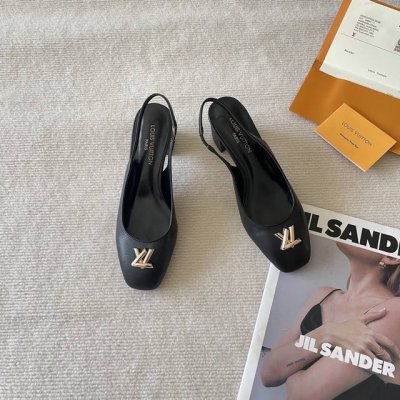 橙子出厂价p louis Vuitton 路易威登 Lv新款 包头粗跟凉鞋 后空单鞋 跟高 7Cm 码数 34-41 备注 34.40.41定制不退换