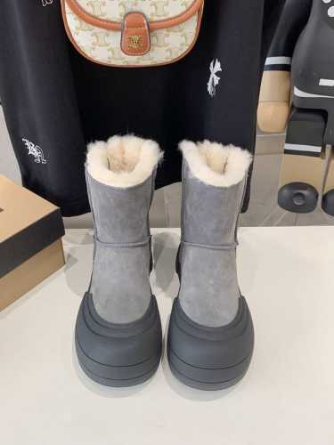 出厂价 小爆款主推谁说雪地靴就一定是臃肿不堪的呢？这么好看的设计你见过吗？，保暖的同时一样可以时尚啊增高保暖休闲运动百搭的一款！！！ 不爱受束缚的你被冬天困住了