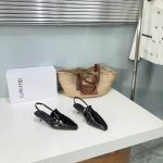 高品质出厂 ！小众潮牌顶级品质！Cotemp 55春夏 李李专属复古小方头矮跟后空凉鞋单鞋！ 原版购入 1:1打造 复古感浓郁十足 ！全网流量密码的尖头鞋，一整