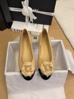 现货发售 *25 专柜 正品级 版本！！ 官方目录： 码数：35、36、37、38、39 34 40 41 需要定做跟客服 沟通 皮面10 均配有意大利正品包装