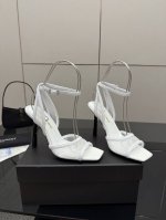 厂价 saint Lauren*Ysl圣罗兰经典春夏交叉带高跟凉鞋 斩男又斩女的高跟鞋 爱了 不愧是最懂女人的品牌 上新即售空 尤其是侧面线条设计流畅自然还很显