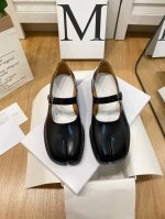 Maisonmargiela｜Mm6马吉拉经典款分趾玛丽珍单鞋.Yb开模打造，分趾鞋穿得舒适十分考究师傅的工艺水平，不是一般工厂p会做的，设计独特与以往不同的味