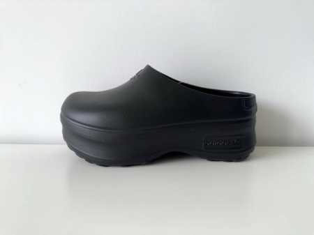 200版本升级 标准码 Adifom Stan Smith Mule面板鞋 阿迪达斯防滑耐磨轻便 穆勒厨师鞋 轻松脚感 一穿即走 这款拖鞋旨在致敬经典的Stan - 点击图像关闭
