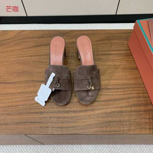 Loro Piana 羊京中跟拖鞋。鞋面羊京，羊皮内里及垫脚。真皮中底，真皮包跟。进口真皮大底，跟高8cm。码数：34-42 34、40、41、42定制不退换