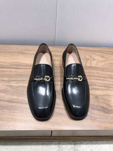 菲拉格慕Ferragamo男士精品皮鞋，鞋面进口牛皮，水染牛皮内里，真皮大底，标准码38-44 45定做不退不换 ，现货