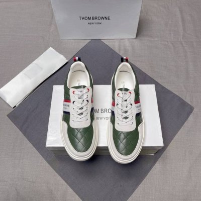 thombrowne 汤姆布朗官网步同更新 、最新男士休闲鞋，意大利进口头层牛皮+牛皮内里，橡胶耐磨大底，精线美条、没过有多修饰，欧美风格、上舒脚服上挡次、可选