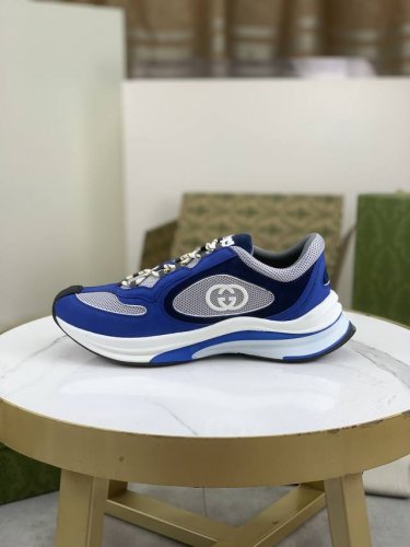 出厂价 顶级版本 Gucci 古奇 最新款限定款情侣升级版休闲鞋！材料均为高端材料定制，超级好看，进口电绣工艺，请各位看清细节认准品质，独家开模高端大底，高品质