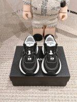 升级版，升级版，升级版！不接受反驳！！！！ Chanel香奈儿老爹鞋，男女情侣款 2025专柜顶级休闲款运动鞋 这款经典设计；鞋面多种工艺电绣的风格；大底却时尚