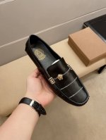 实价 ，范思哲官方原版，鞋面头层意大利牛皮，高端奢华，头层内里羊里，原版进口耐磨橡胶底，官网出品精致优雅男士心备佳品，穿着舒适。精致鞋面尽显品牌低调优雅，适合四