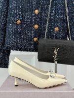 厂价 Jimmy Choo｜吉米周25Wf早春新品 水滴猫跟高跟鞋系列 我们家Jc一如既往品质优越 低调不失华丽 性感又不显张扬说的就是这款 上脚太好看了 鞋型