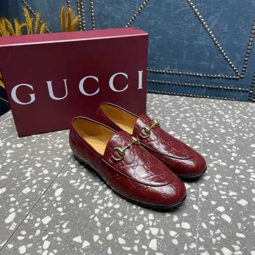 Gucci 古驰顶级品质①面料：牛皮 牛皮压字母 字母材料点钻②内里／垫脚:羊皮里③大底：原版意大利真皮底④码数：35-42 40.41.42定做不退换 包装：