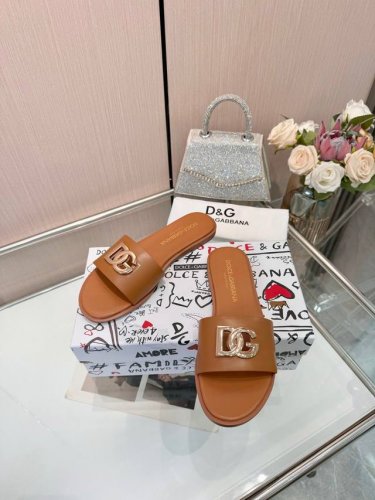 杜嘉班纳新款，12色可选，35-43，出厂价 ，皮底