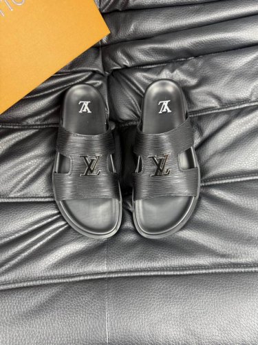 38-45 Louis V*高端精品 奢品拖鞋 1:1高端品质 休闲阳光宽松舒适型 最高版本高品质精品 经夏季必入哦